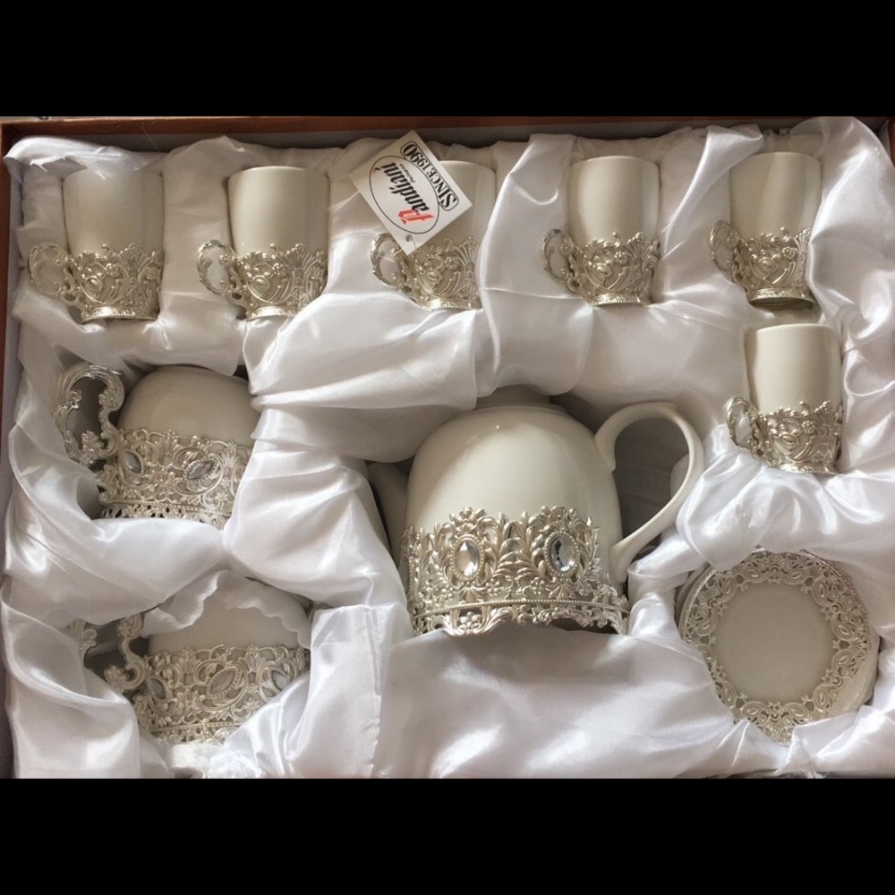 silver white color luxury kettle