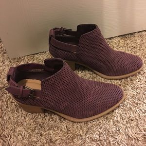 Qupid Purple Ankle Booties, SZ 9
