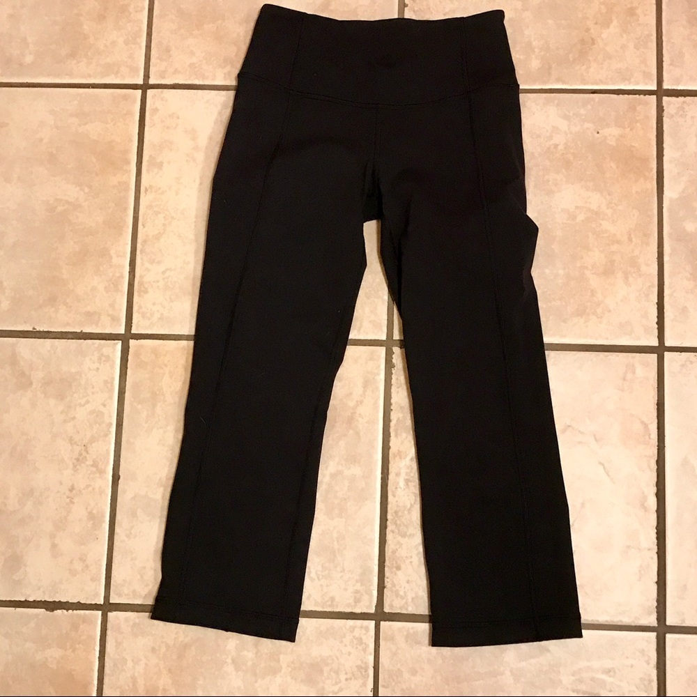 Lululemon Black Capri