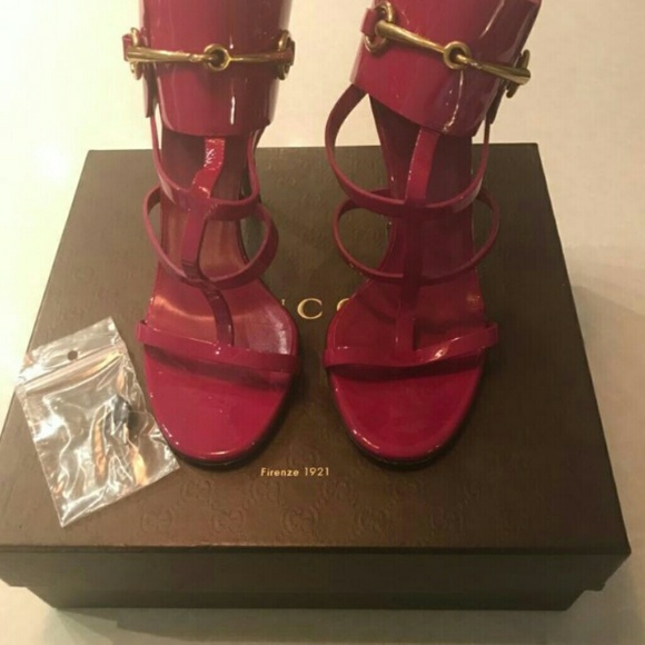 Authentic Gucci red Ursula quarter heels - Picture 1 of 3