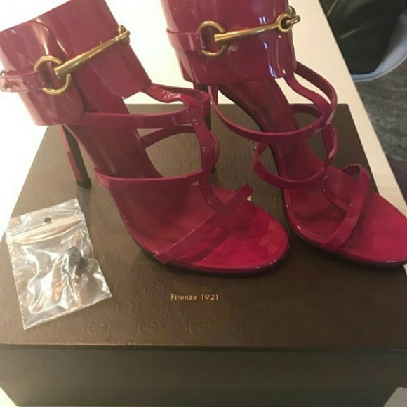 Authentic Gucci red Ursula quarter heels - Picture 2 of 3