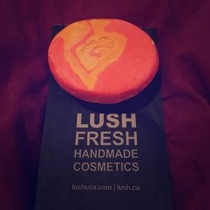 Lush HUGE Brightside Bubble Bar!! NEW Lush HUGE Brightside Bubble Bar!! NEW