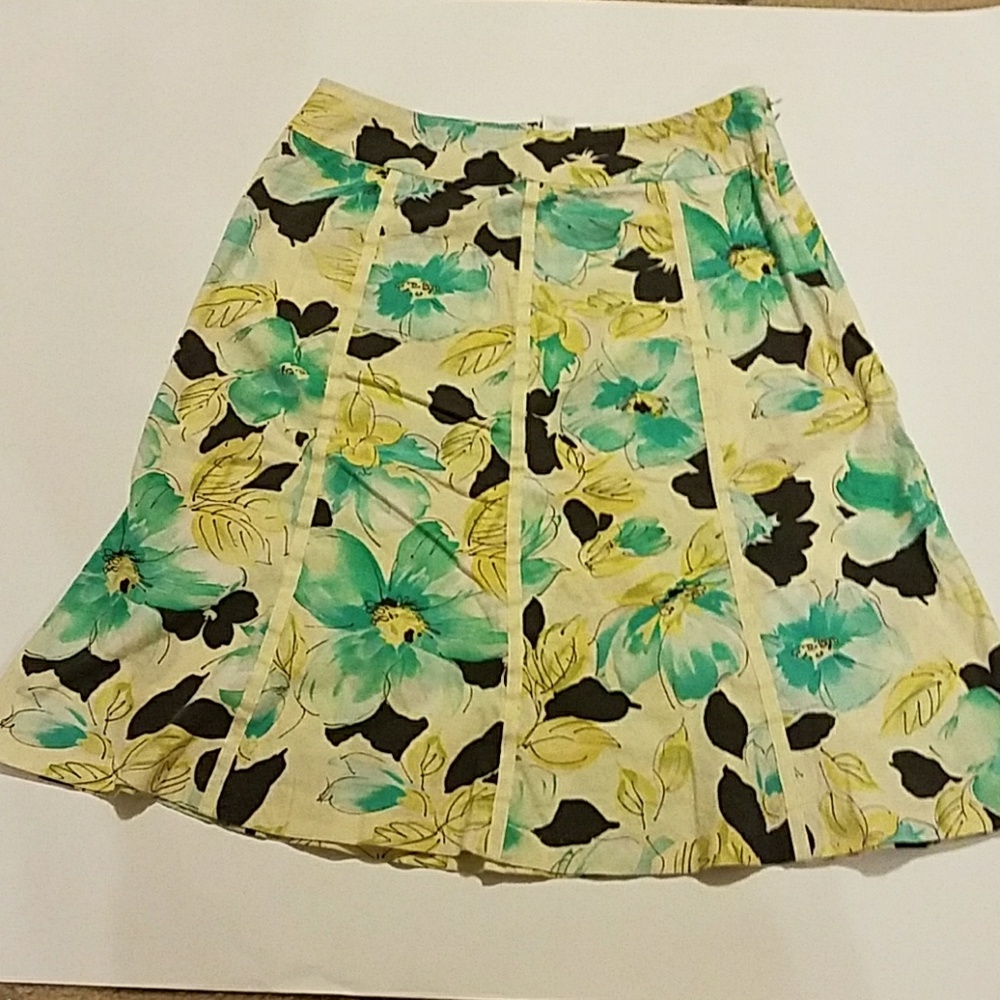Misses Apartment 9 floral skirt 6