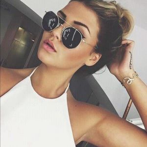 ⚠️LAST ONE❗️Brow Bar "Rebecca" Circle Sunglasses