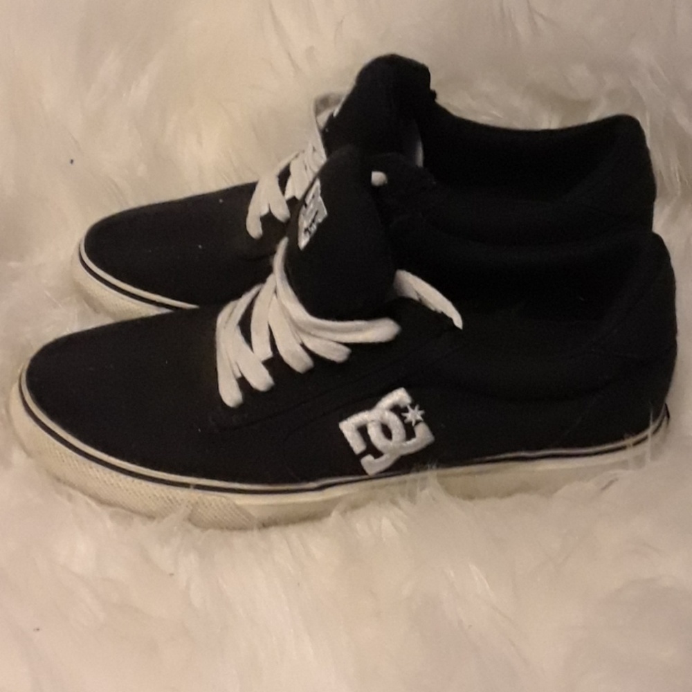 DC shoes