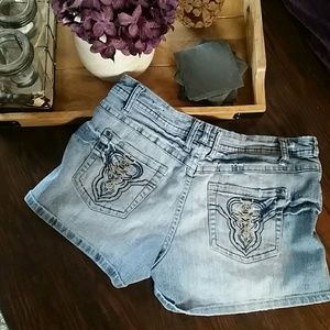 Bailey's Point medium wash denim shorts Bailey's Point medium wash denim shorts