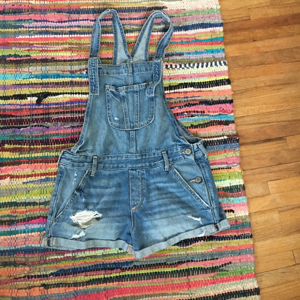Hollister short overalls