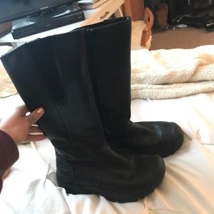 Tall keen boots