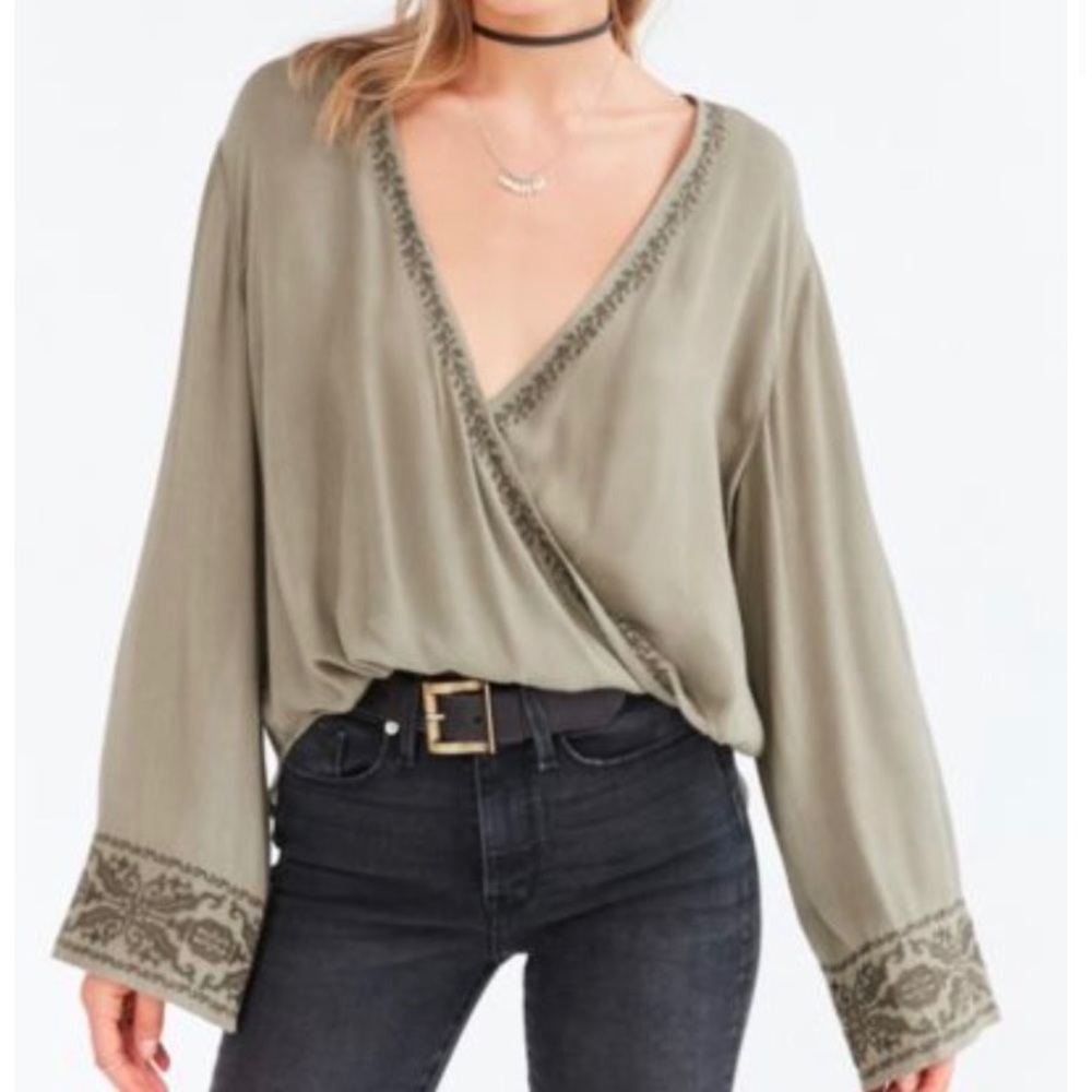 Ecote Cara Embroidered Surplice Blouse