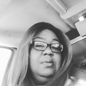 Meet your Posher, Desiree