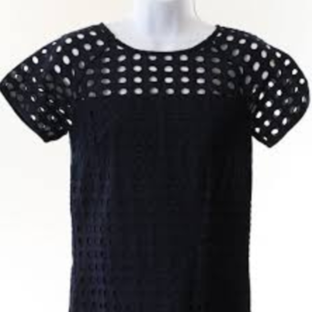 Sail to Sable Navy Dot Top Size M