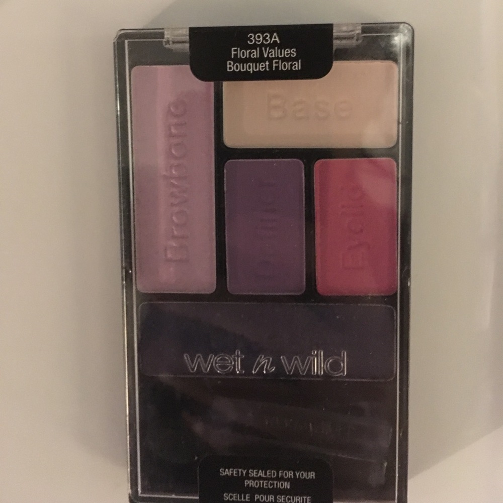 Wet n wild make up kit