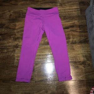 Lululemon wonder under crops