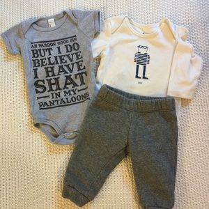 Bundle of baby boy onesies and pants sz 3-6 months