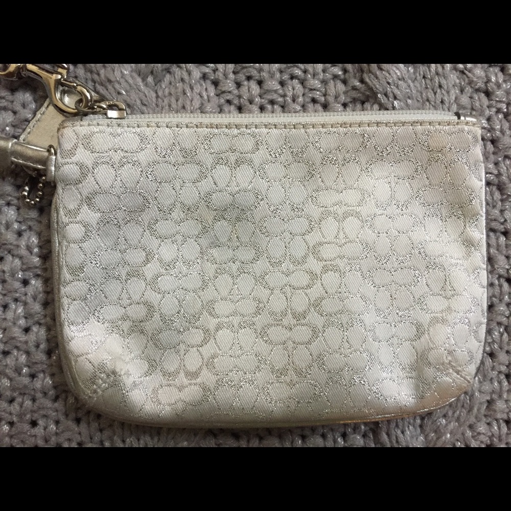 COACH Wristlet - Picture 3 of 6