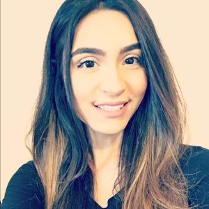 Meet your Posher, Alexis