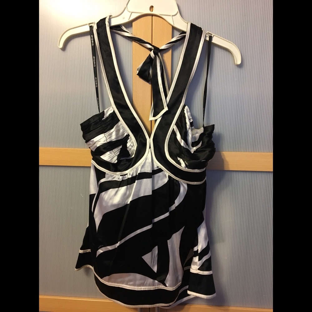 Black and white Bebe top