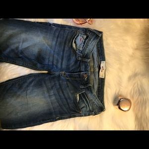 Super cute Never worn Hollister jeans
