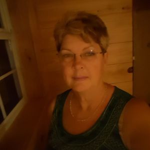 Meet your Posher, Debbie