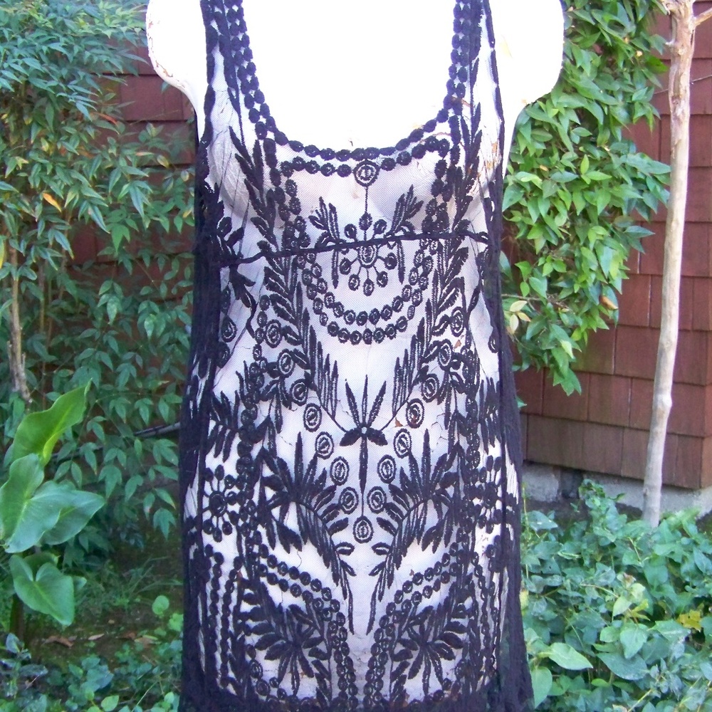 John Fashion Black Lace tunic/coverup