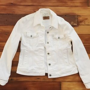 Levis white denim jacket with silver details Levis white denim jacket with silver details
