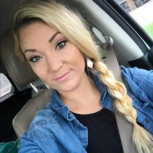 Meet your Posher, Lindsey
