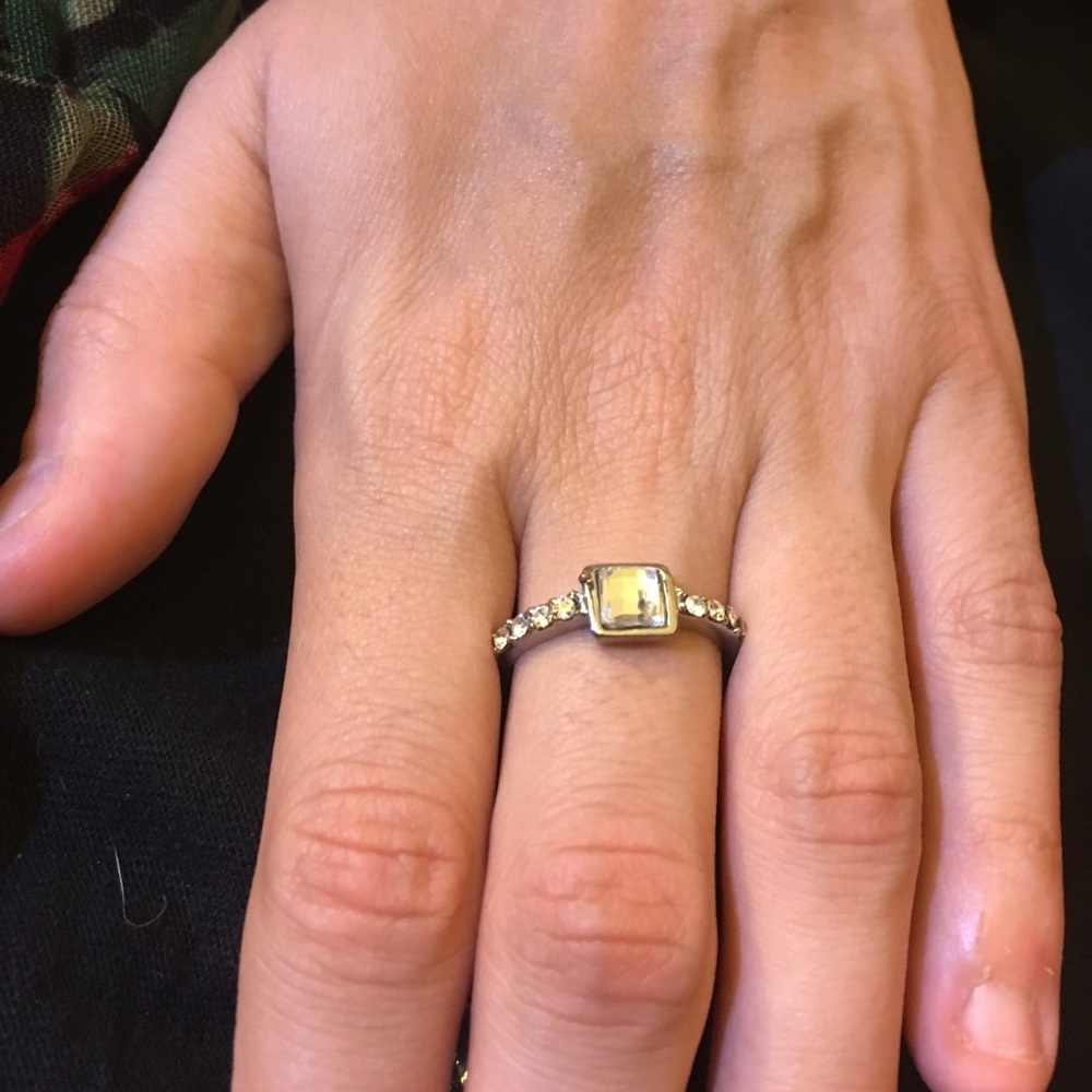 Size 8.25 square silver diamond gem ring