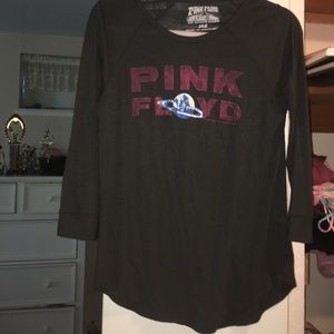 Pink Floyd shirt