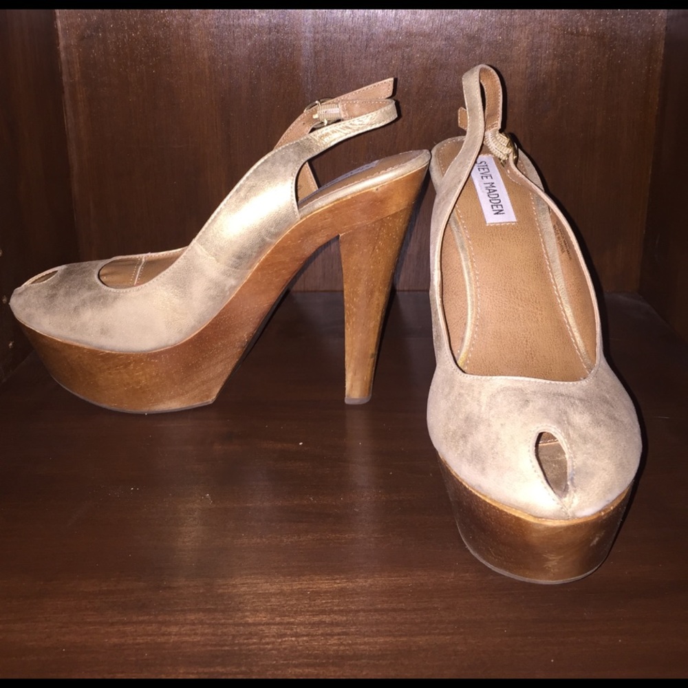 Gold peep toe Steve Madden platform heels