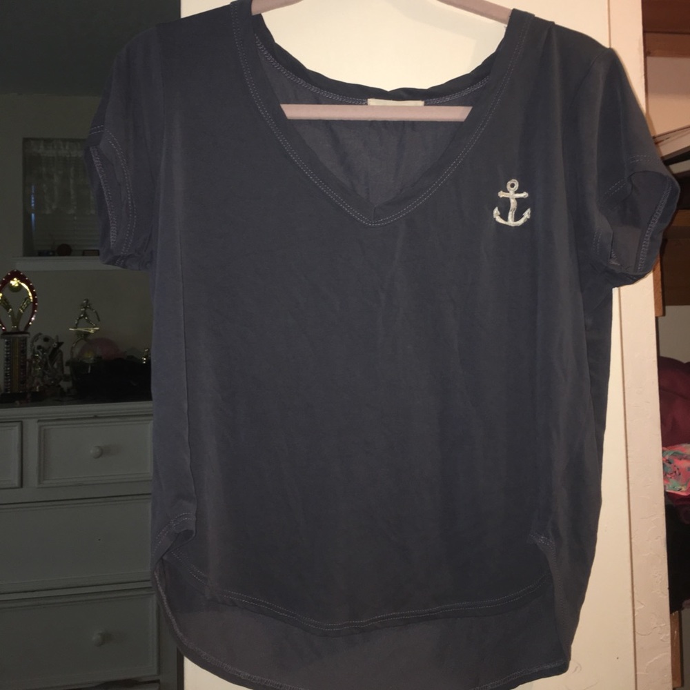 Blue-gray vneck shirt