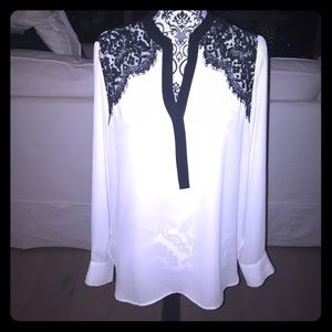 Karen Kane top medium