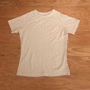 Lululemon workout tshirt
