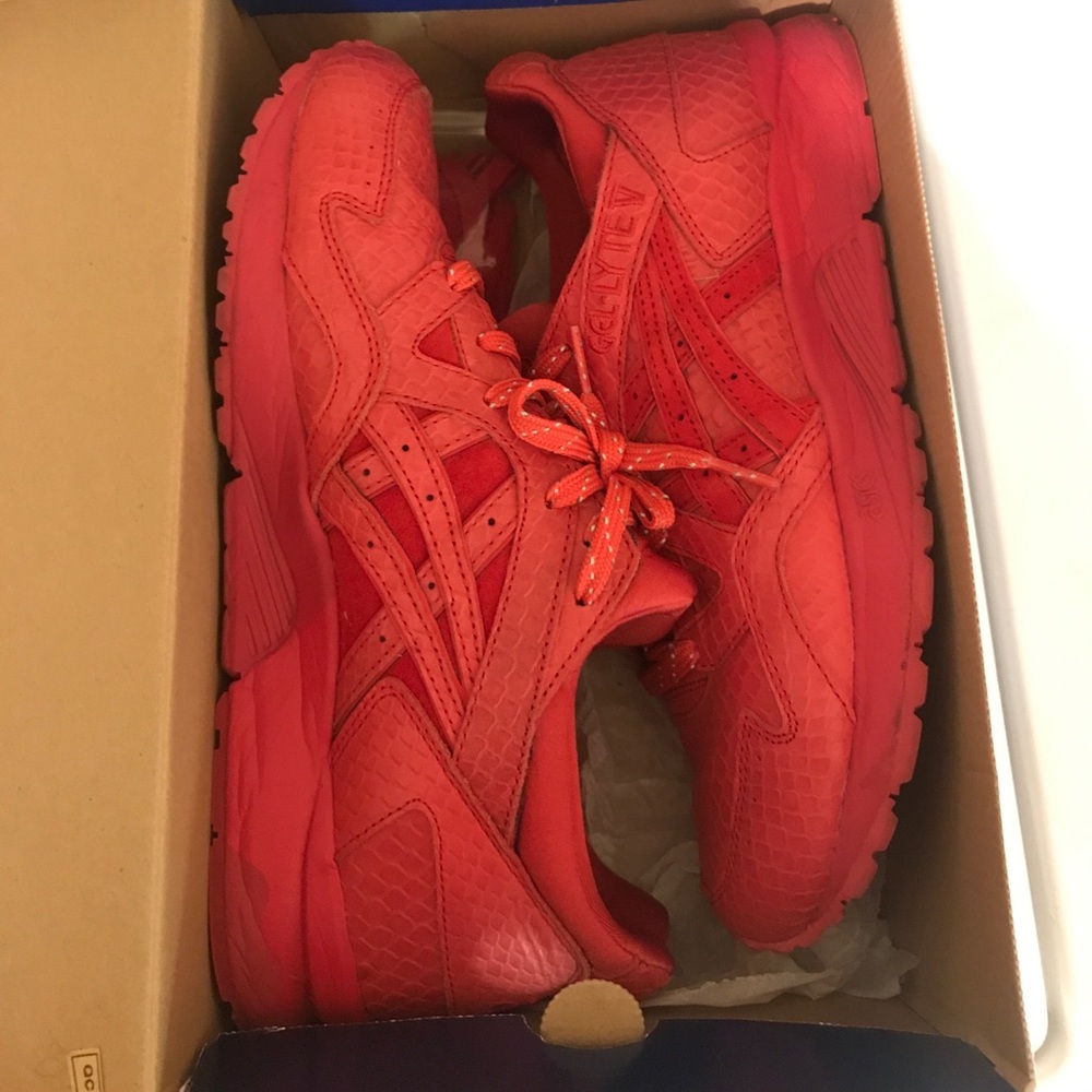 Asics Gel-Lyte V Size 9 “Red”