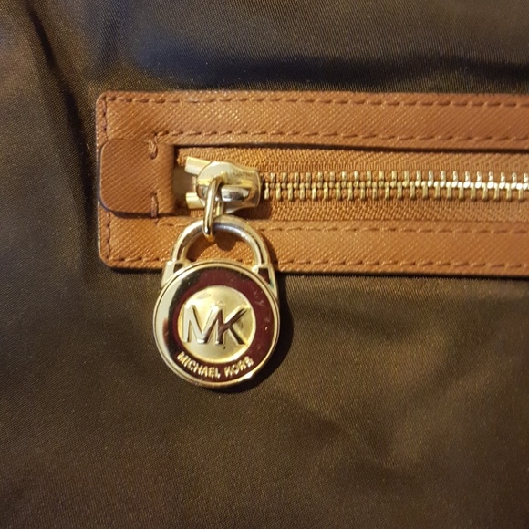 MK Purse - Picture 2 of 8