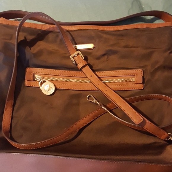 MK Purse - Picture 3 of 8