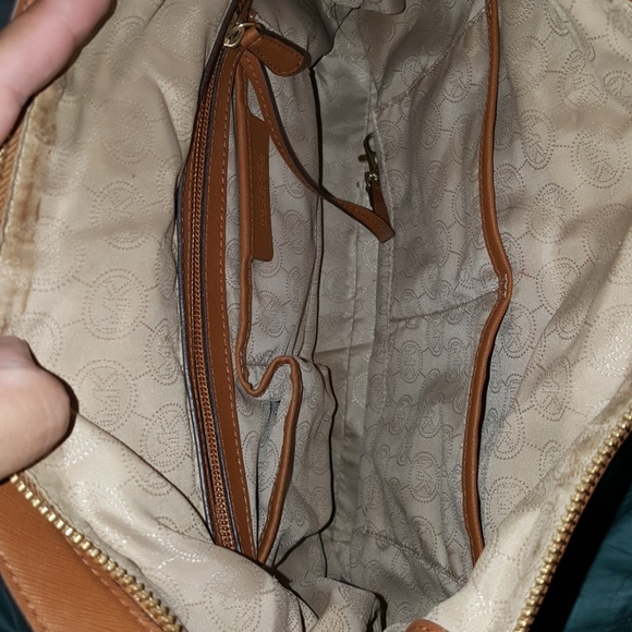 MK Purse - Picture 4 of 8