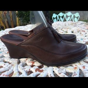 ARIAT brown leather mules