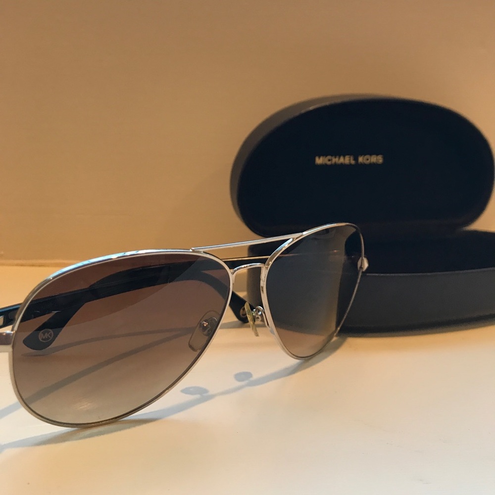 Sunglasses 😎
