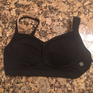 32 DD lulu lemon black sportbra never worn