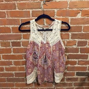 Patterned lacy tank top