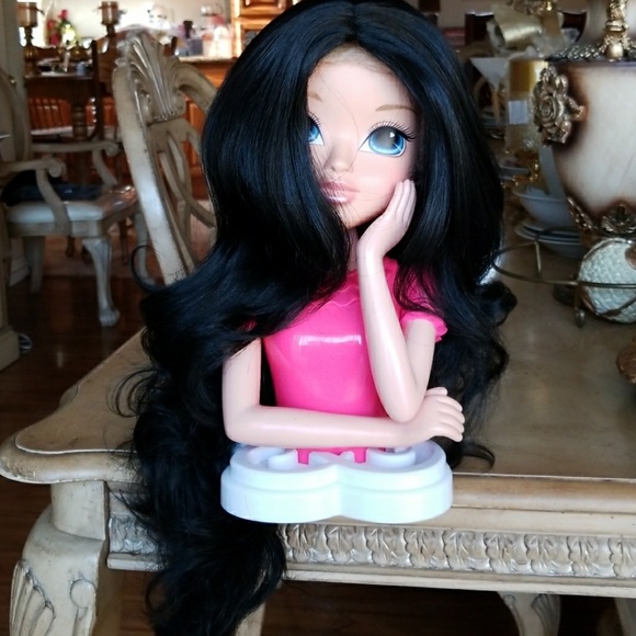 Black Layered Visage Beauty Wig main image 5