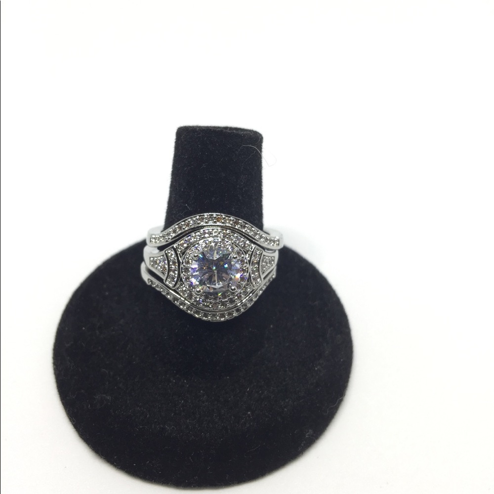 🆑🆑Engagement Ring 3 piece size 7 PRICE FIRM!!🆑