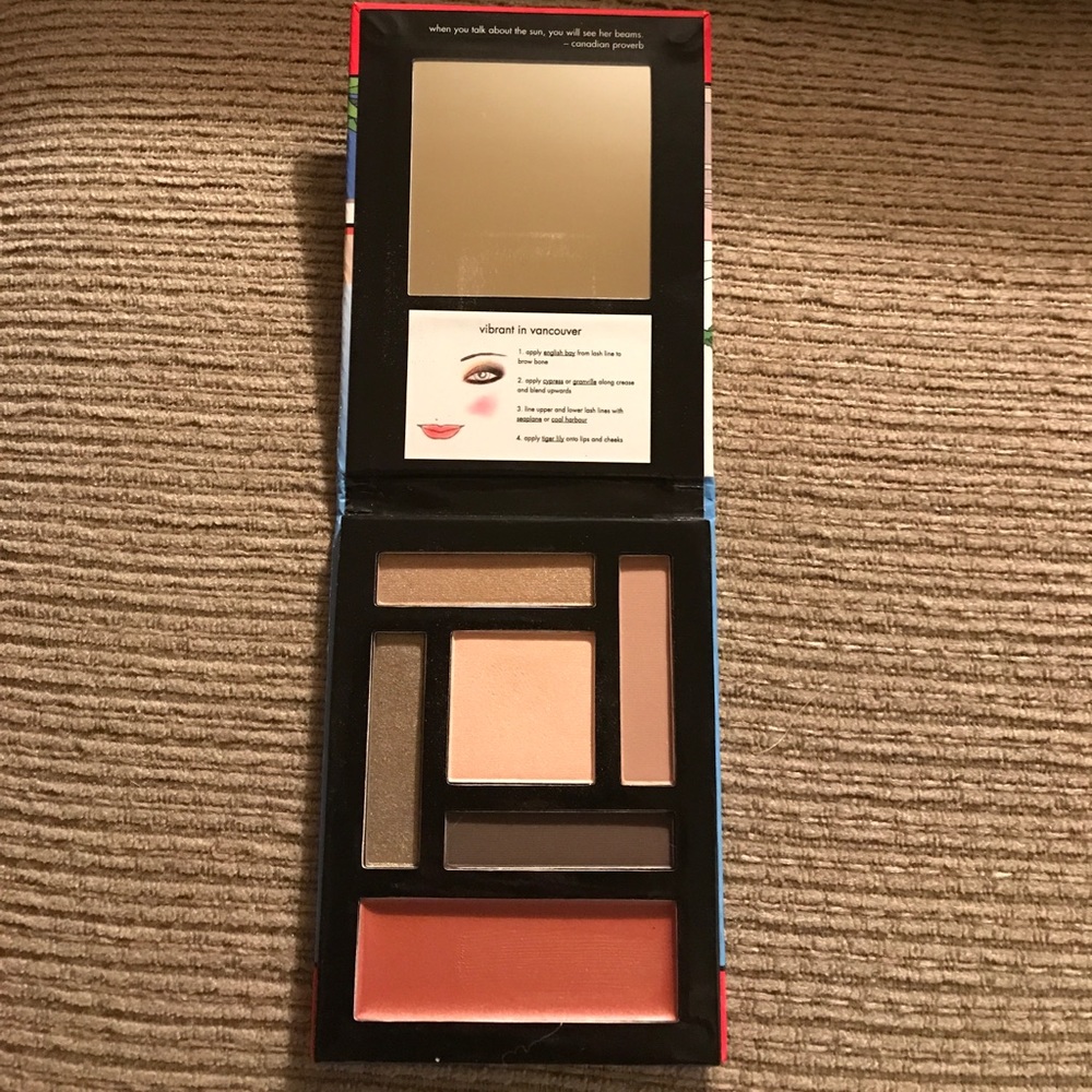 Stila eyeshadow palette