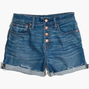 Madewell high-rise denim boy short: Button Edition