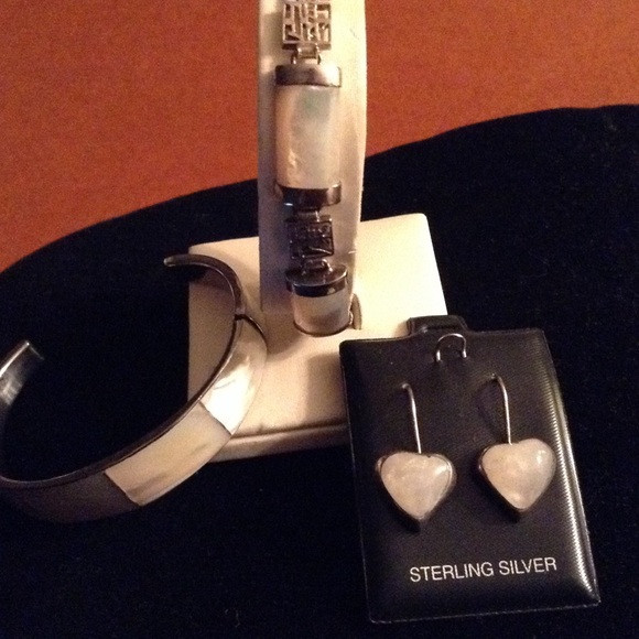 MOTHER OF PEARL JEWELRY LOT! - Picture 2 of 5