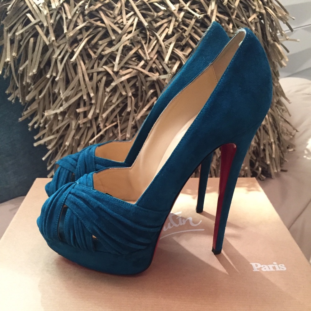 Christian louboutin pumps