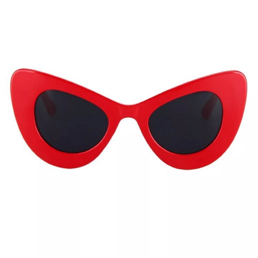 😻Chunky Cat Eye Sunnies