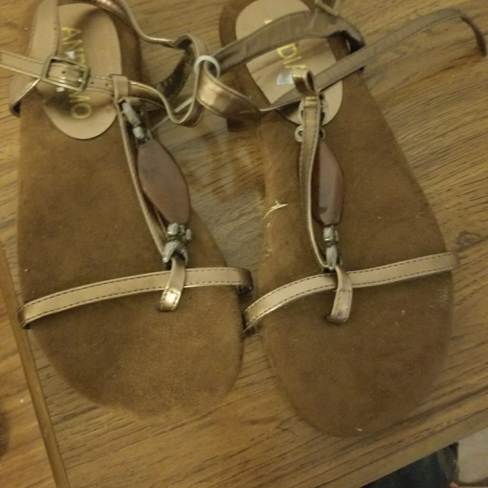 Bronze flat sandals