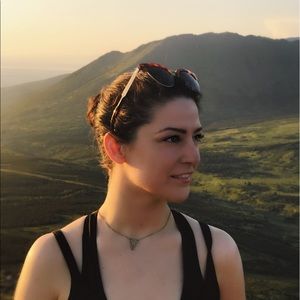 Meet your Posher, Cora