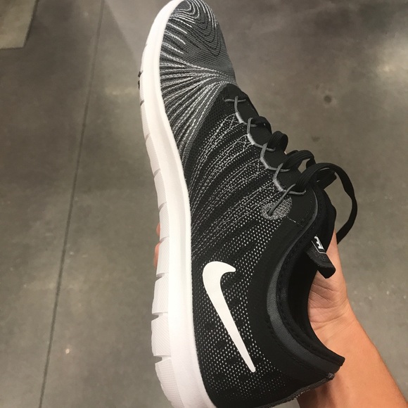 🖤Classic black & white 🖤New in a box🕋Price firm - Picture 7 of 8